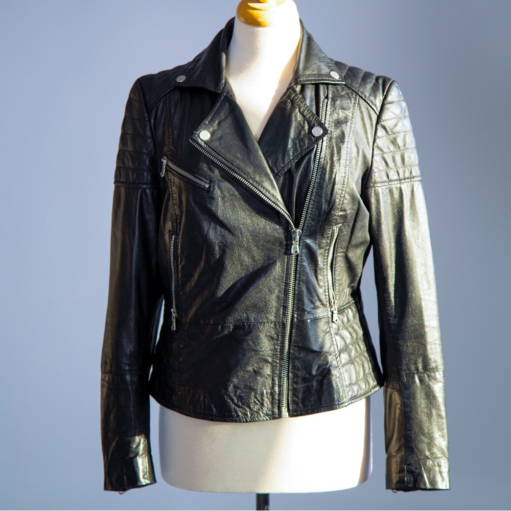Barney's Original Women’s Leather Jacket with Textured Detail – Clara